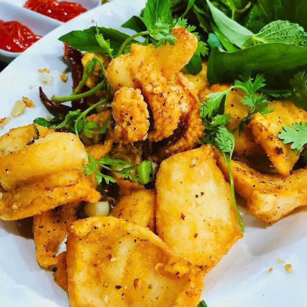 Mực chiên giòn sốt tiêu đen